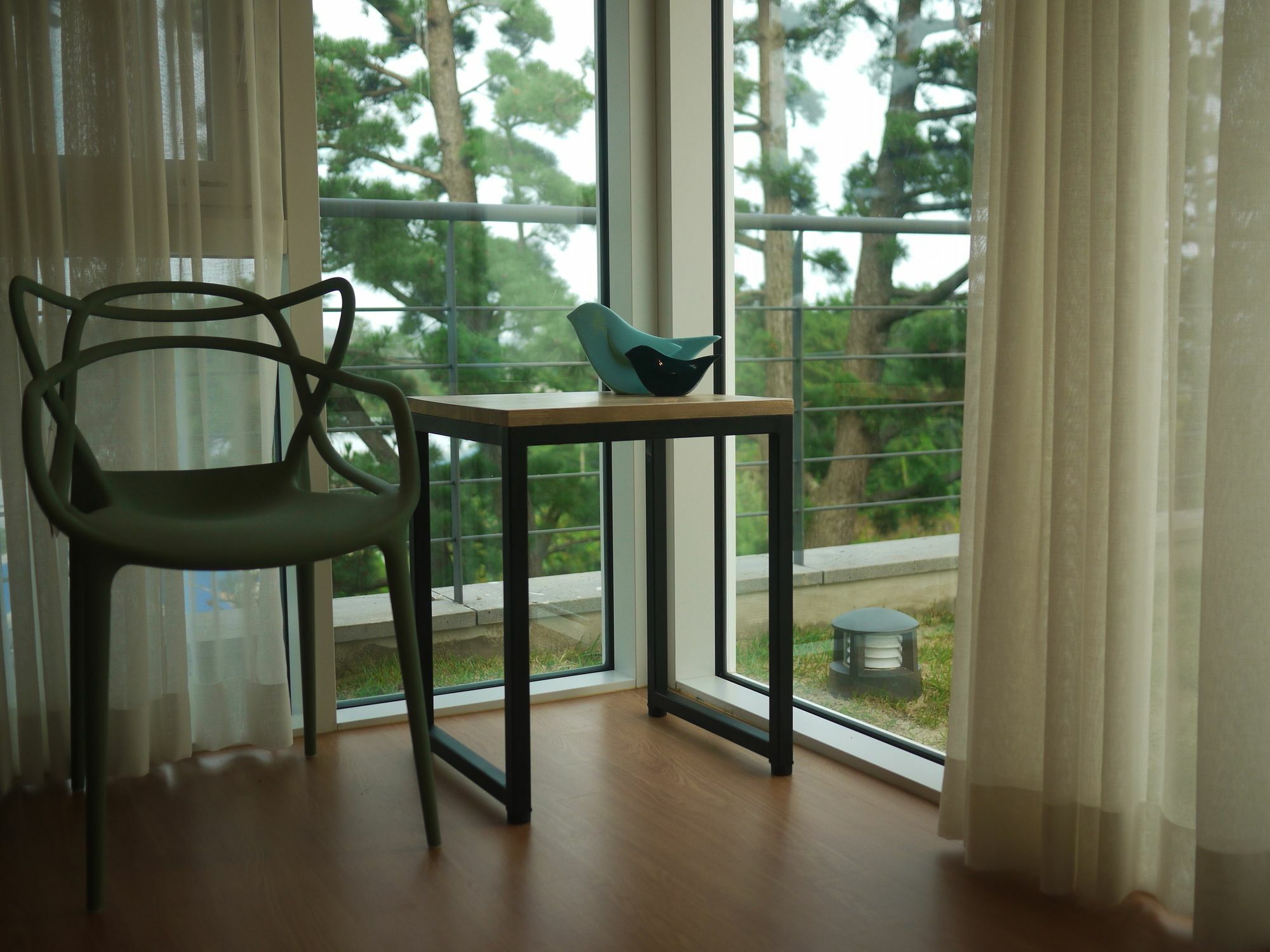 Hotel Eridu Cafe N Beds à Seogwipo Extérieur photo